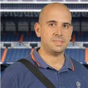 Soy una persona responsable y extrovertida. Me apasiona todo lo relacionado con la enseñanza y con el buen uso del idioma.